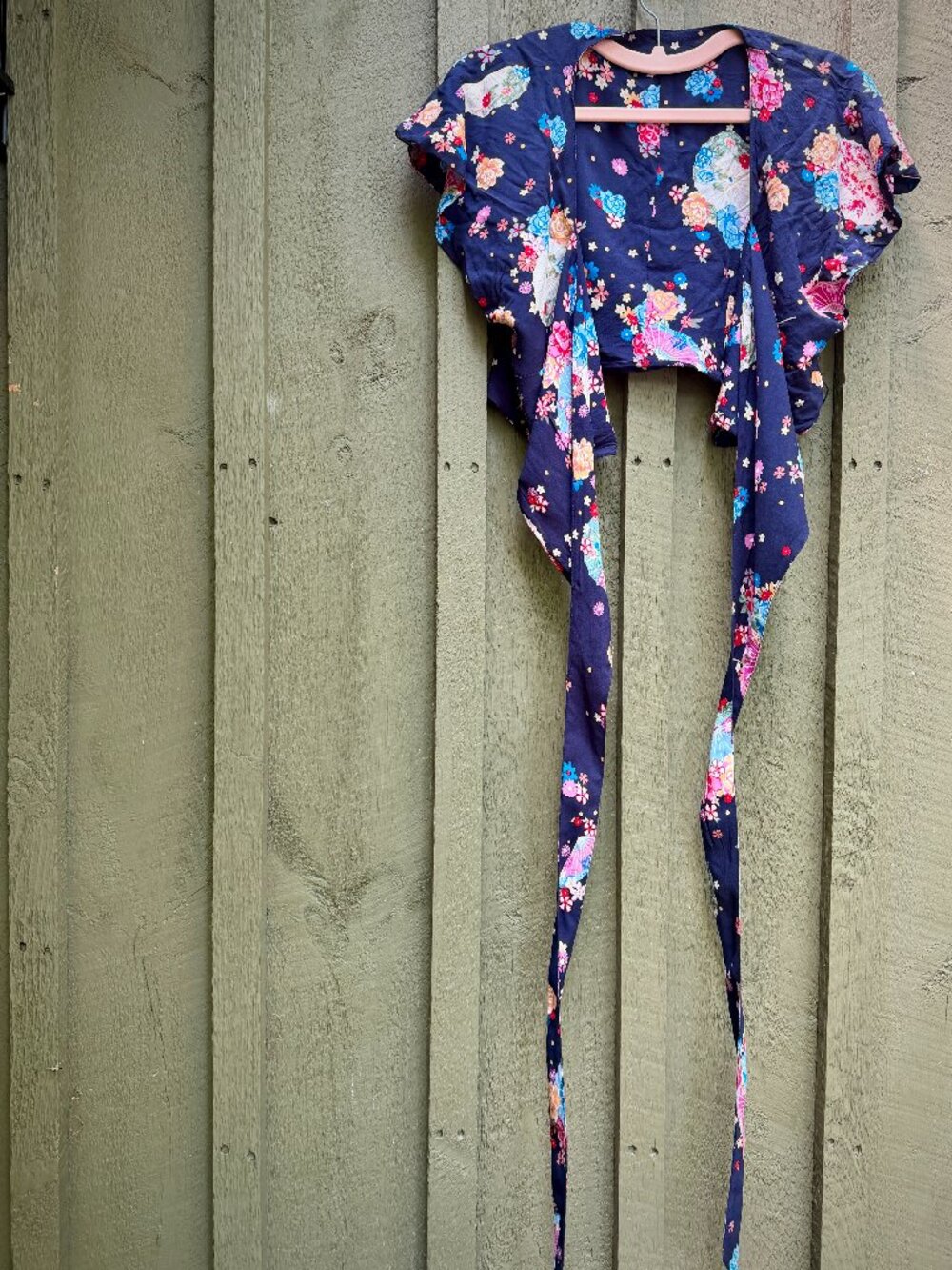 🌲Urban Outfitters Japanese Chirimen Print Wrapping Shrug, Adjustable!